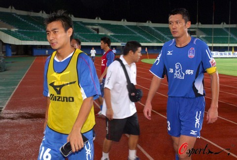 [图]李新翔2传1射阿齐兹双响 海港3-3战平西海岸