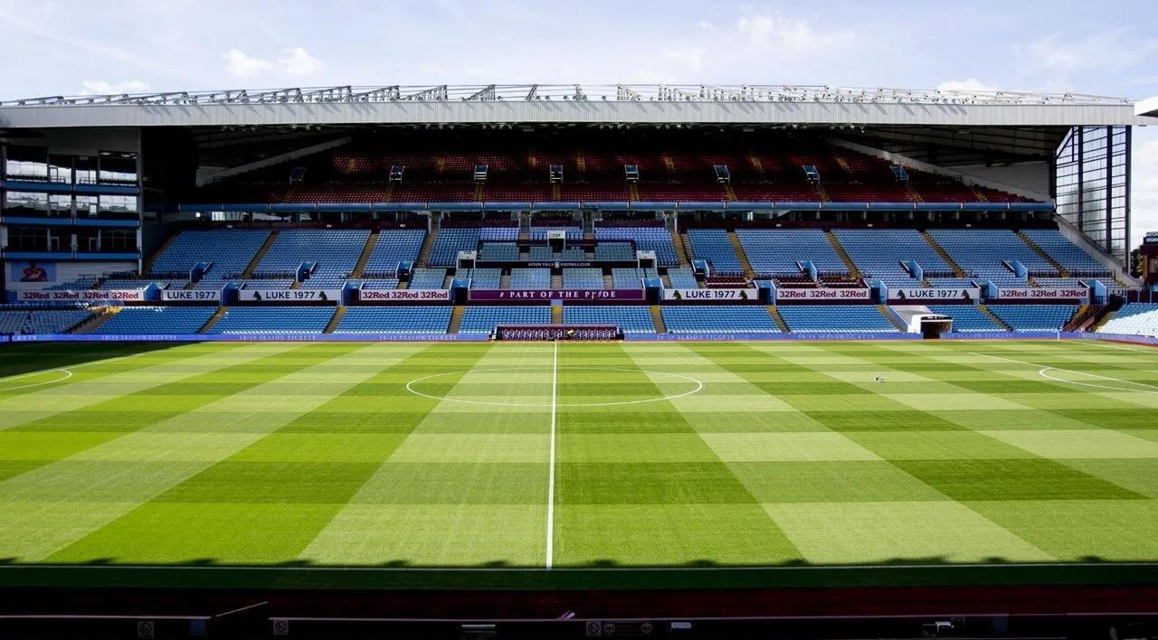 记者：利雅得新月已向巴萨提议将莱万加入坎塞洛的交易