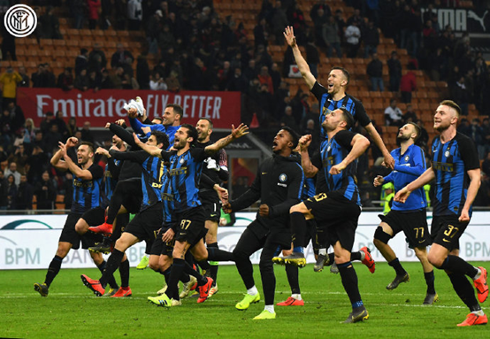 龙塞罗：7万多球迷为贡萨洛起立鼓掌，皇马的青训制造从未停止