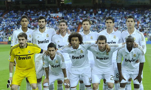 个人开发者斩获千万流水的首个产品，居然是一款不用充钱的“氪金游戏”