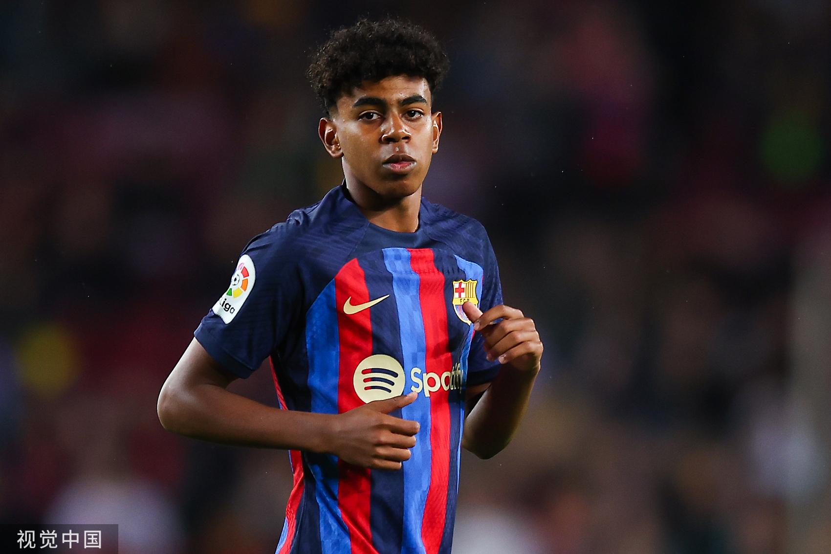 鲍尔17+5+5 黄蜂9人上双狂胜爵士